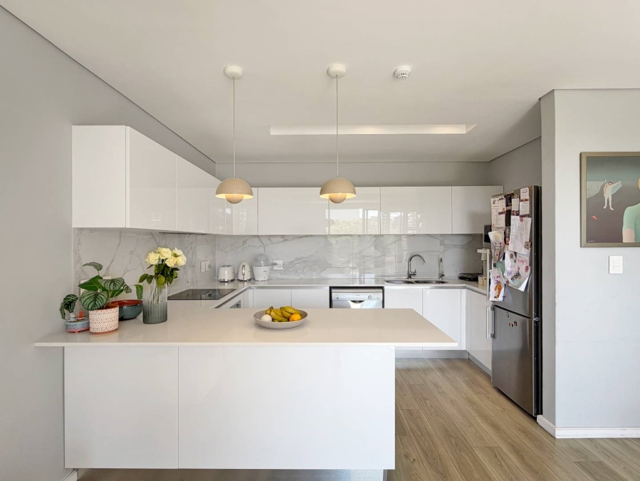 2 Bedroom Property for Sale in Green Point Western Cape